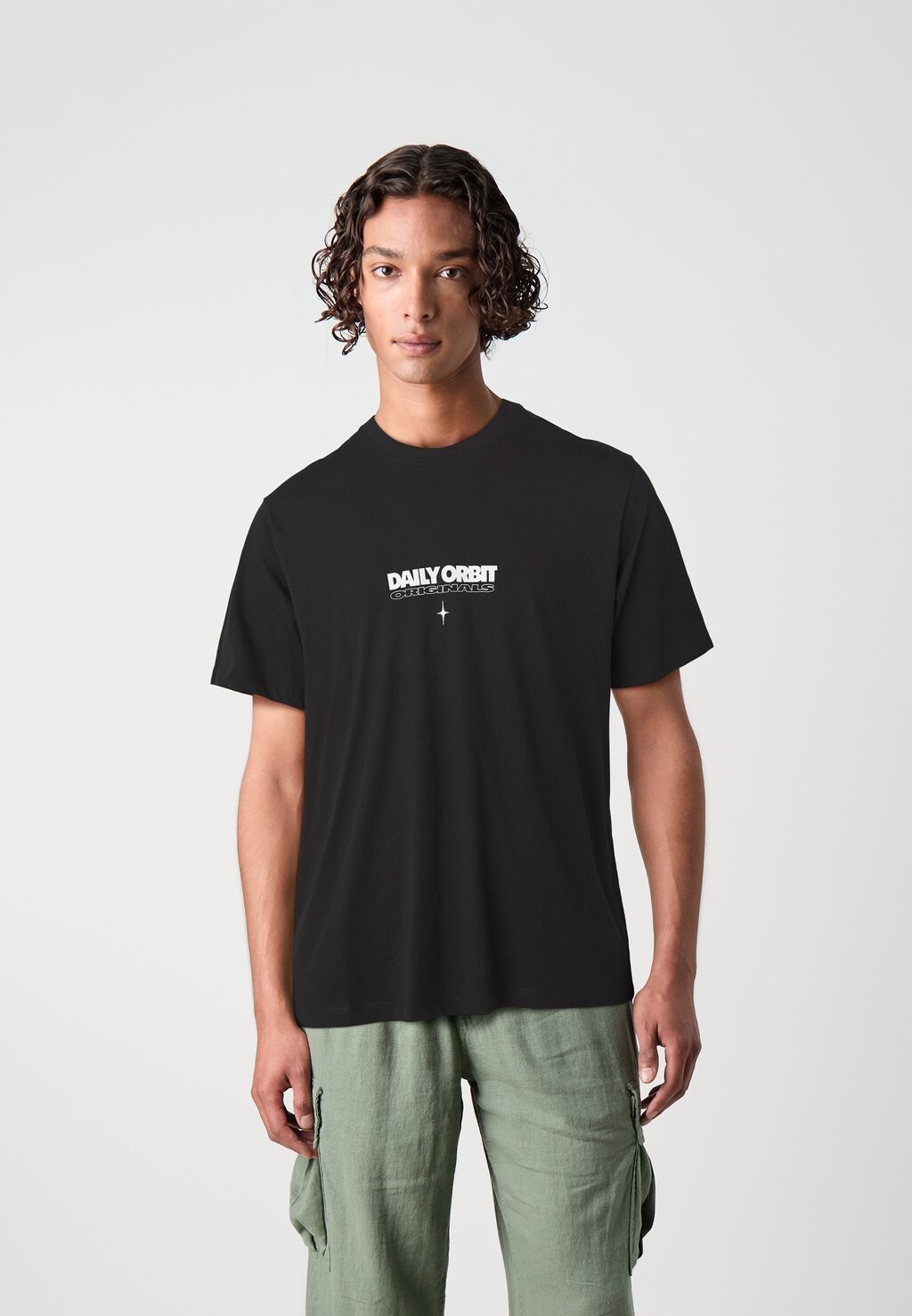 

Футболка с принтом JORPORTAL TEE CREW NECK Jack & Jones, черный