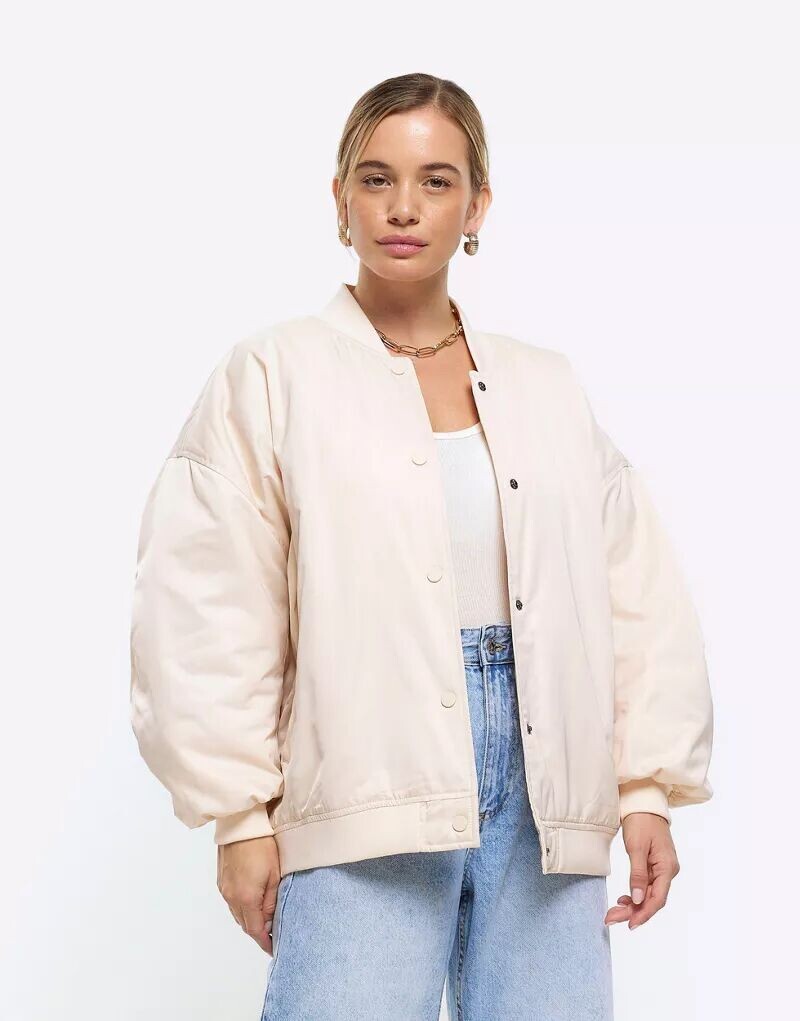 

Светло-бежевый бомбер River Island