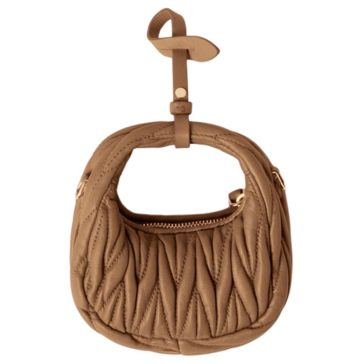 Сумка Wander Matelasse Nappa Leather Micro Hobo в цвете Caramel MIU MIU, basic set (bag+dust bag) — фото 4