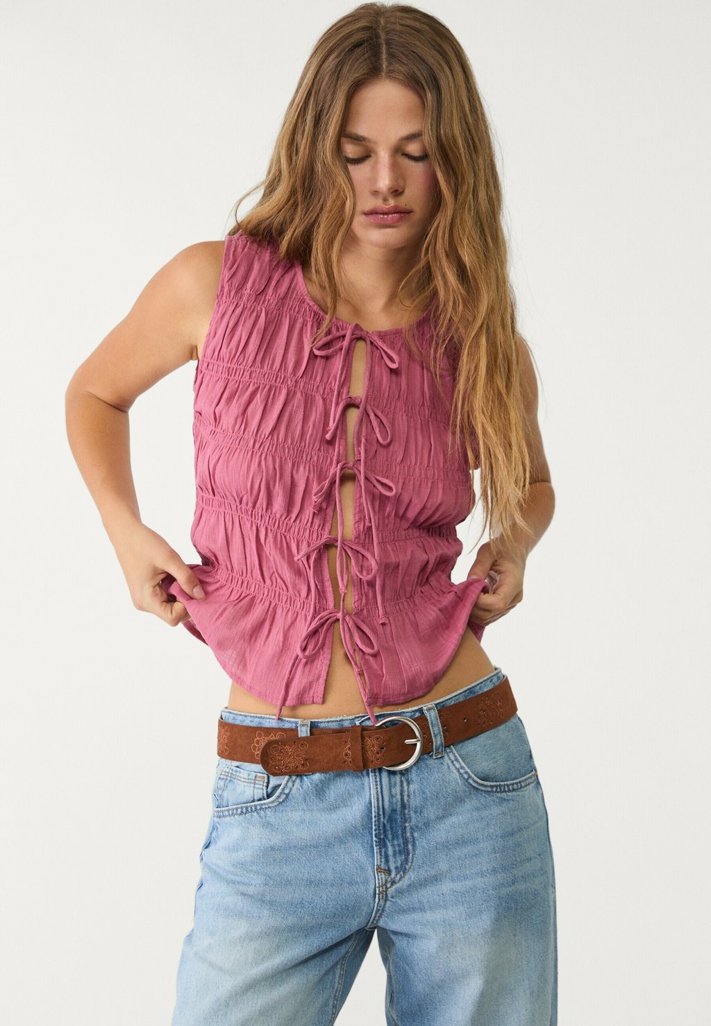 

Топ CREASED - Blouse Stradivarius, розовый