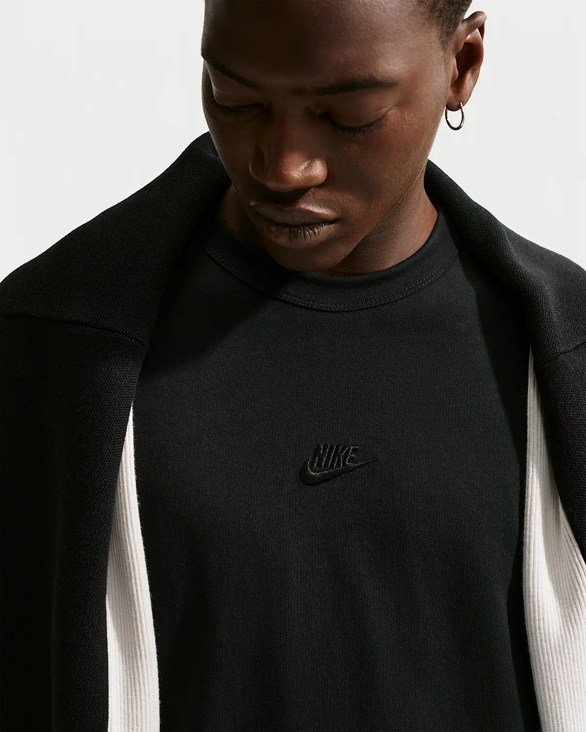 Мужская футболка с длинным рукавом Nike Sportswear Premium Essentials, Black — фото 3