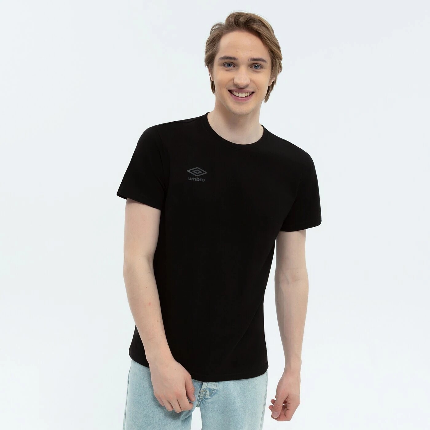 

Футболка Umbro Marlon, черный