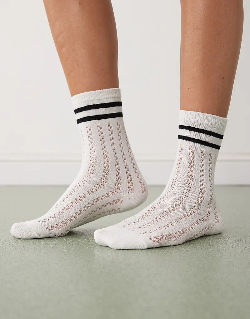 

Винтажные кружевные носки Reclaimed Vintage со спортивной полоской белого цвета