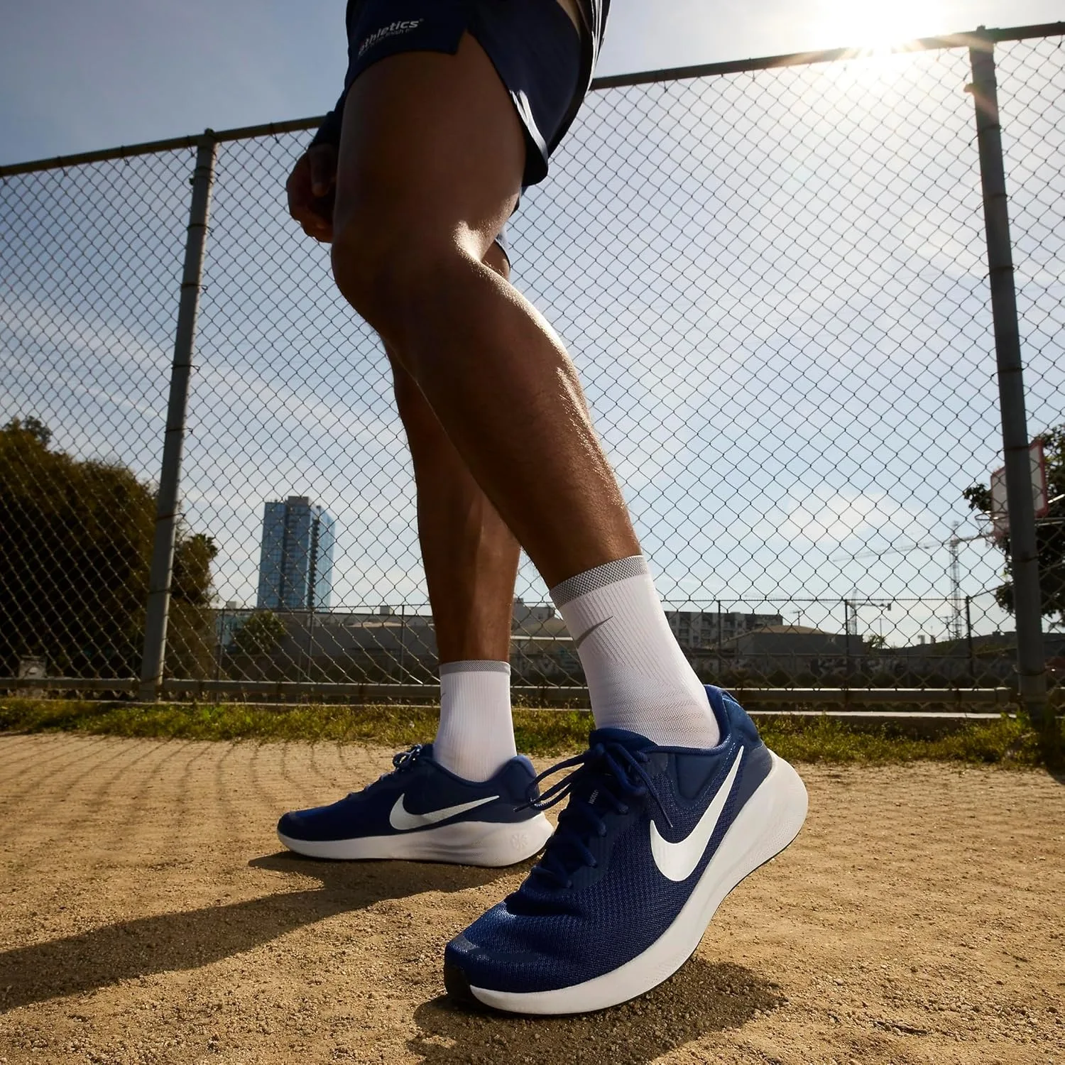 Мужские кроссовки Nike Revolution 7, черный/синий — фото 3