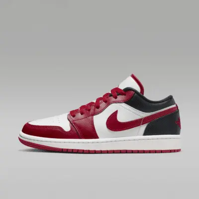 

Кроссовки Jordan Air 1 Low, цвет White/Black/Sail/Gym Red