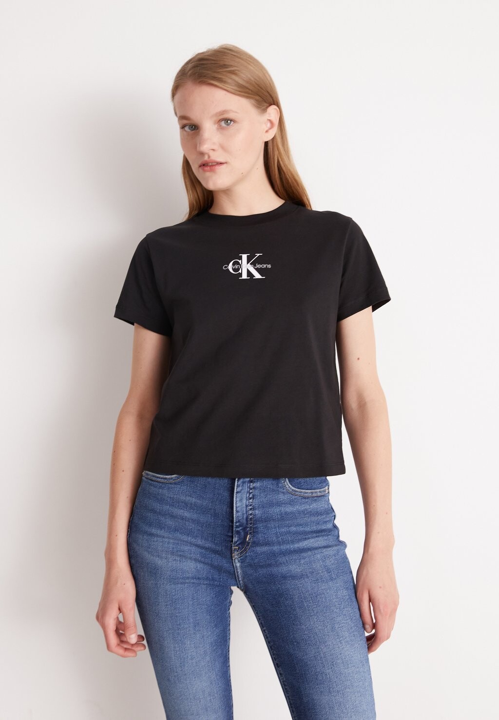 

Футболка с принтом CLASSIC CROP TEE Calvin Klein Jeans, черный