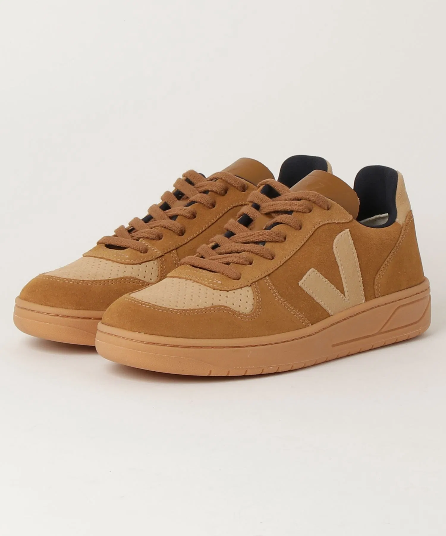 Мужские кроссовки VEJA V-10 бежевые