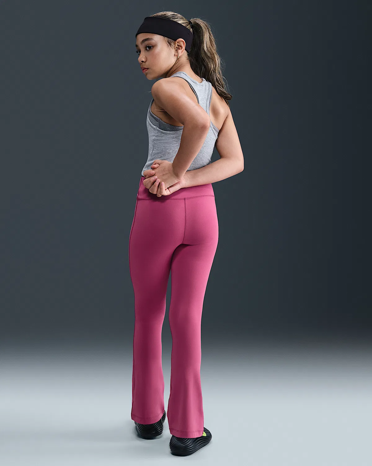 Детские леггинсы Nike One Dri-FIT с расклешенным низом, Sweet Beet/White — фото 4
