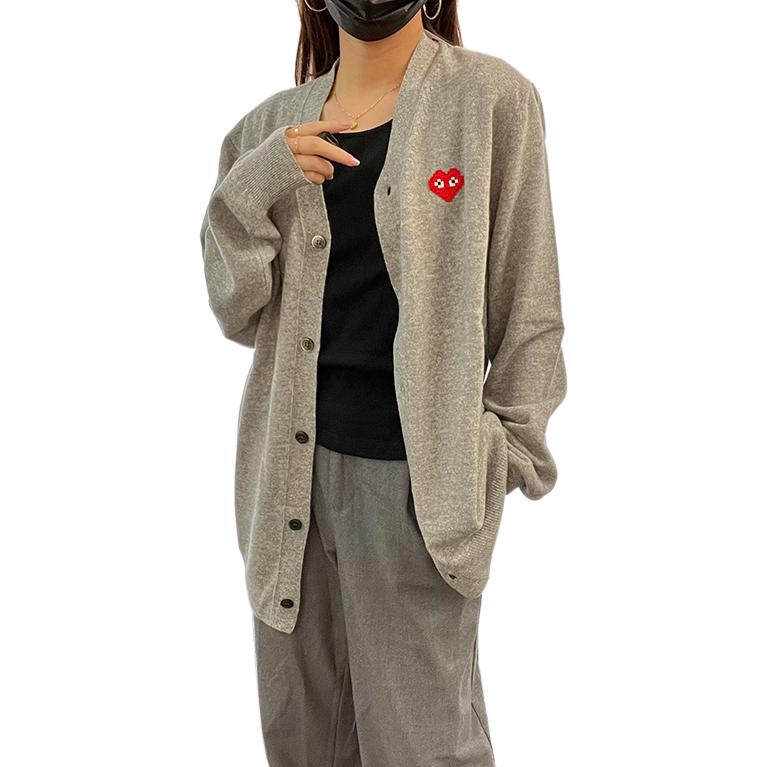 Кардиган (WMNS) COMME des GARCONS PLAY Cardigan Invader Emblem 'Grey' AZ-N083-051-2, серый — фото 3