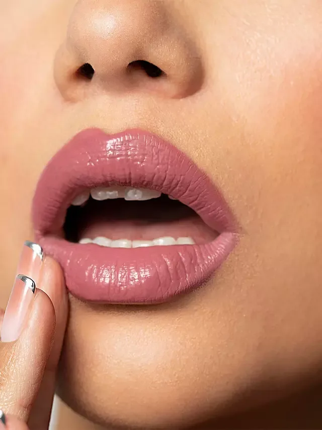 Жидкая глянцевая помада Lip Bond Glossy Longwear Liquid Lipstick Urban Decay, Luv Ya Backtalk — фото 4