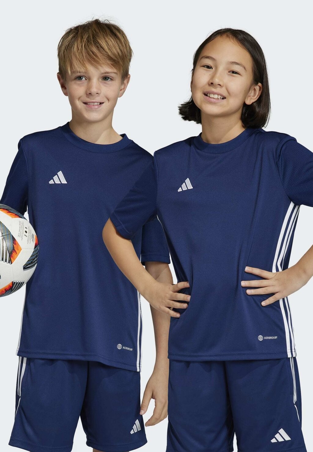 

Спортивная футболка Fussball Teamsport Tabela 23 adidas Performance, темно-синяя белая команда