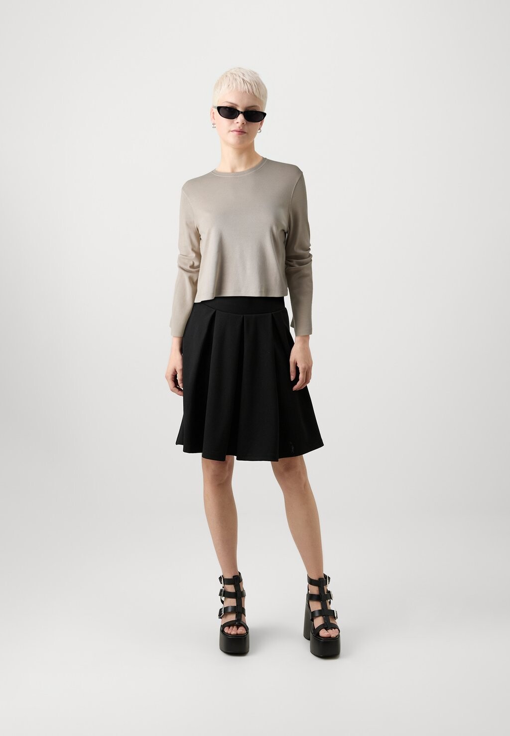 

Вязаный свитер ONLNALA WIDE SLEEVE ONLY Petite, бежевый
