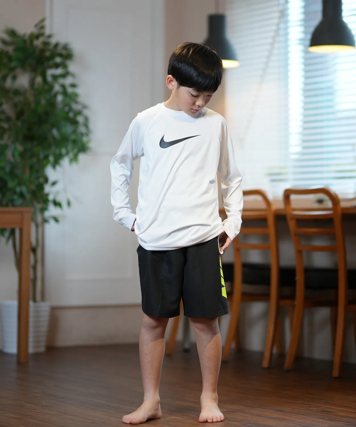 Рашгард детский Nike UV Care Solid L/S Hydroguard белый — фото 3