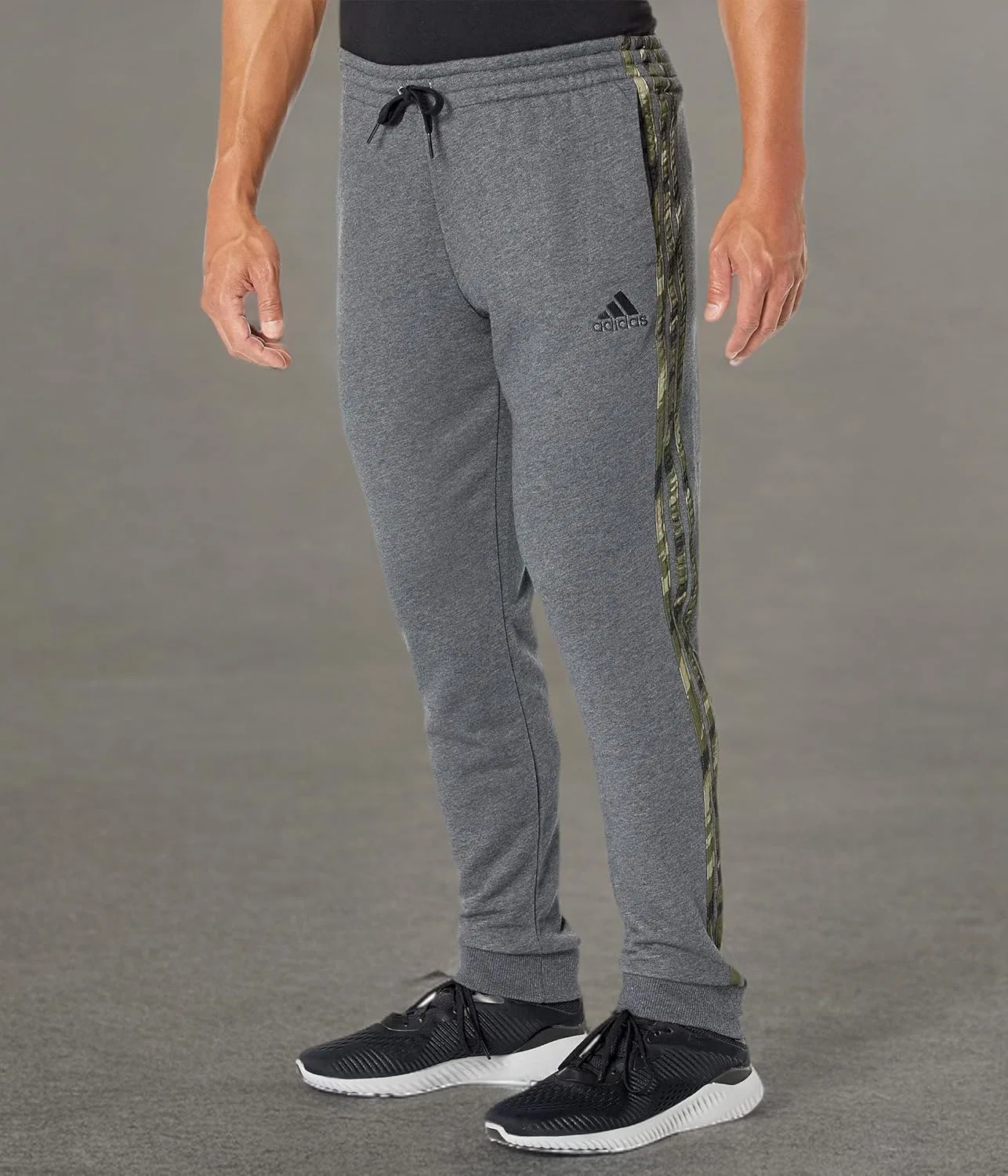 Мужские брюки adidas Essentials Tiger Camo — фото 2