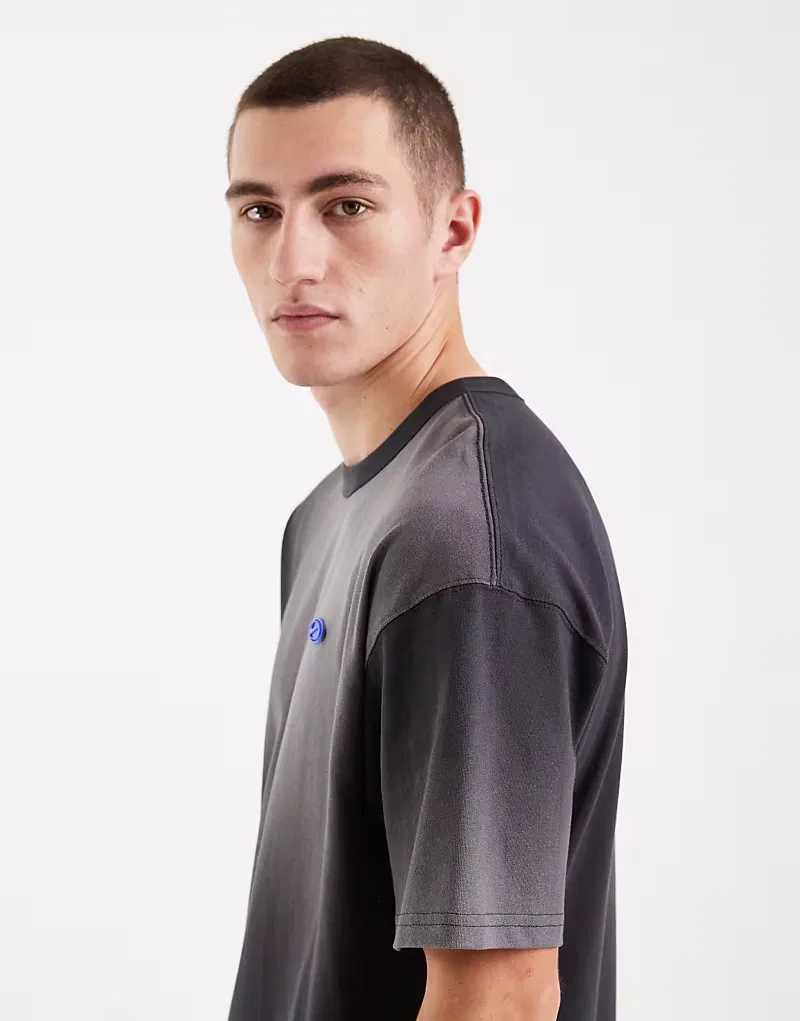 Футболка Nike Premium Essentials, серый — фото 4