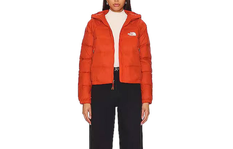 

Пуховик женский огненно-красный The North Face