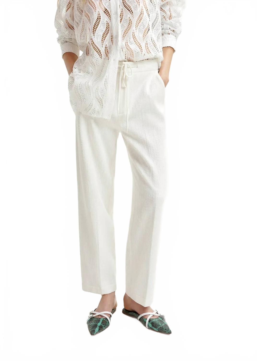 

Хифтиг прямые брюки в белом цвете ESSENTIAL ANTWERP