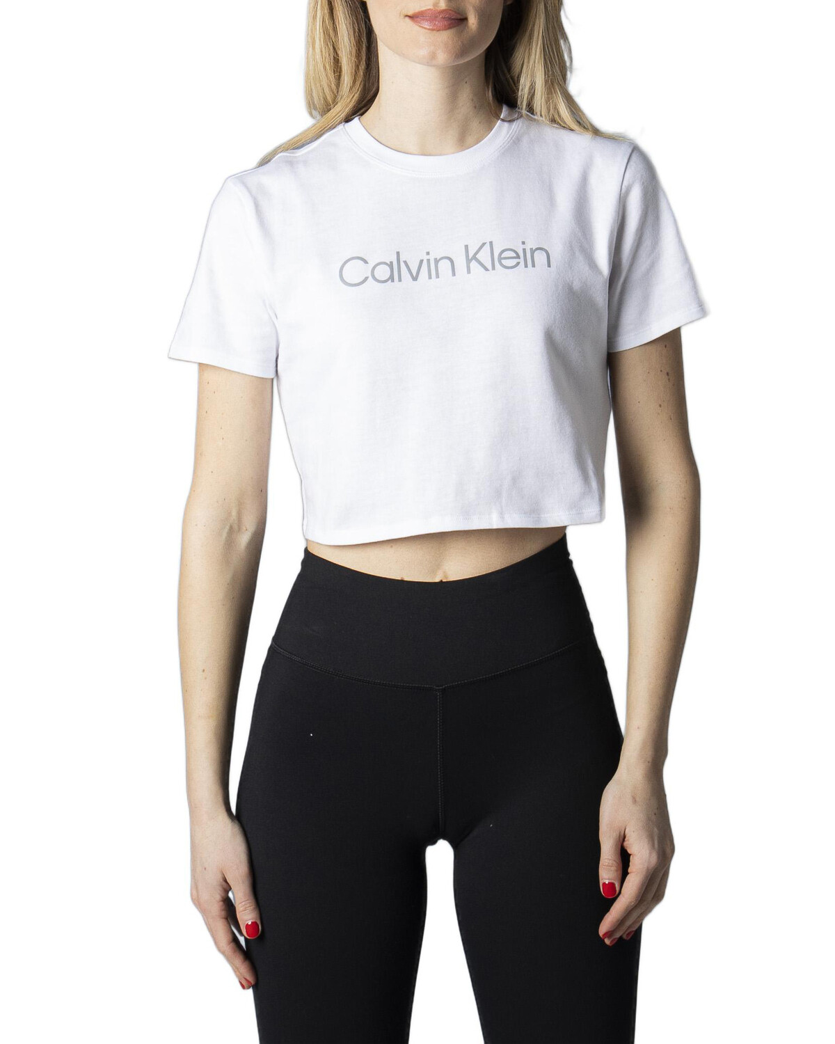 

Футболка женская Calvin Klein Performance укороченная, белый
