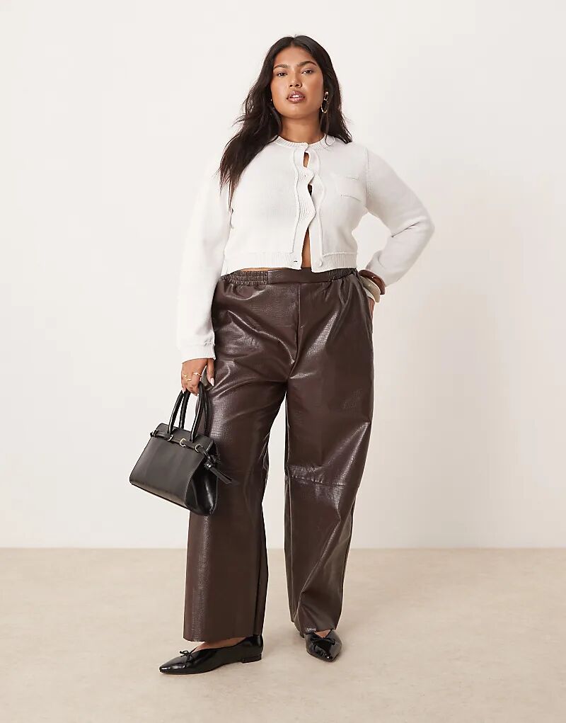 

Брюки-карго из искусственной кожи ASOS DESIGN Curve в цвете «крокодил» с закругленными штанинами