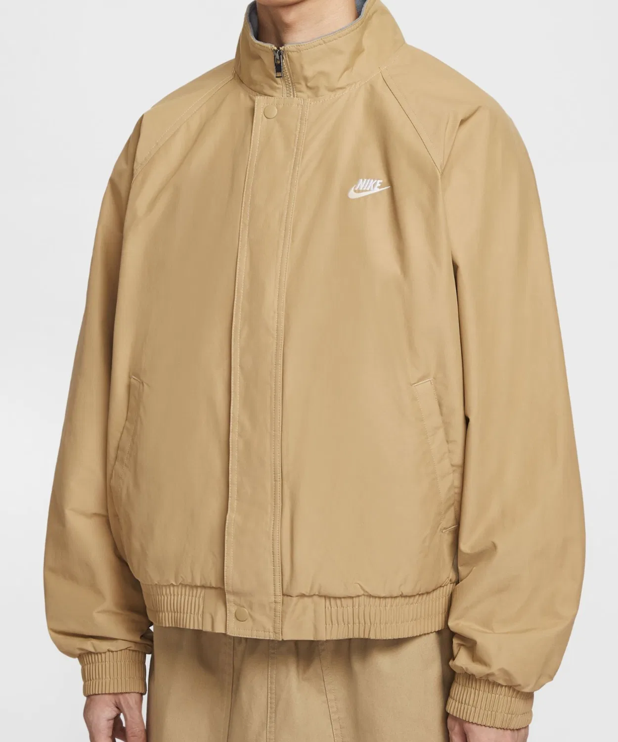 Куртка Nike Club Futura свободная бежевая — фото 3