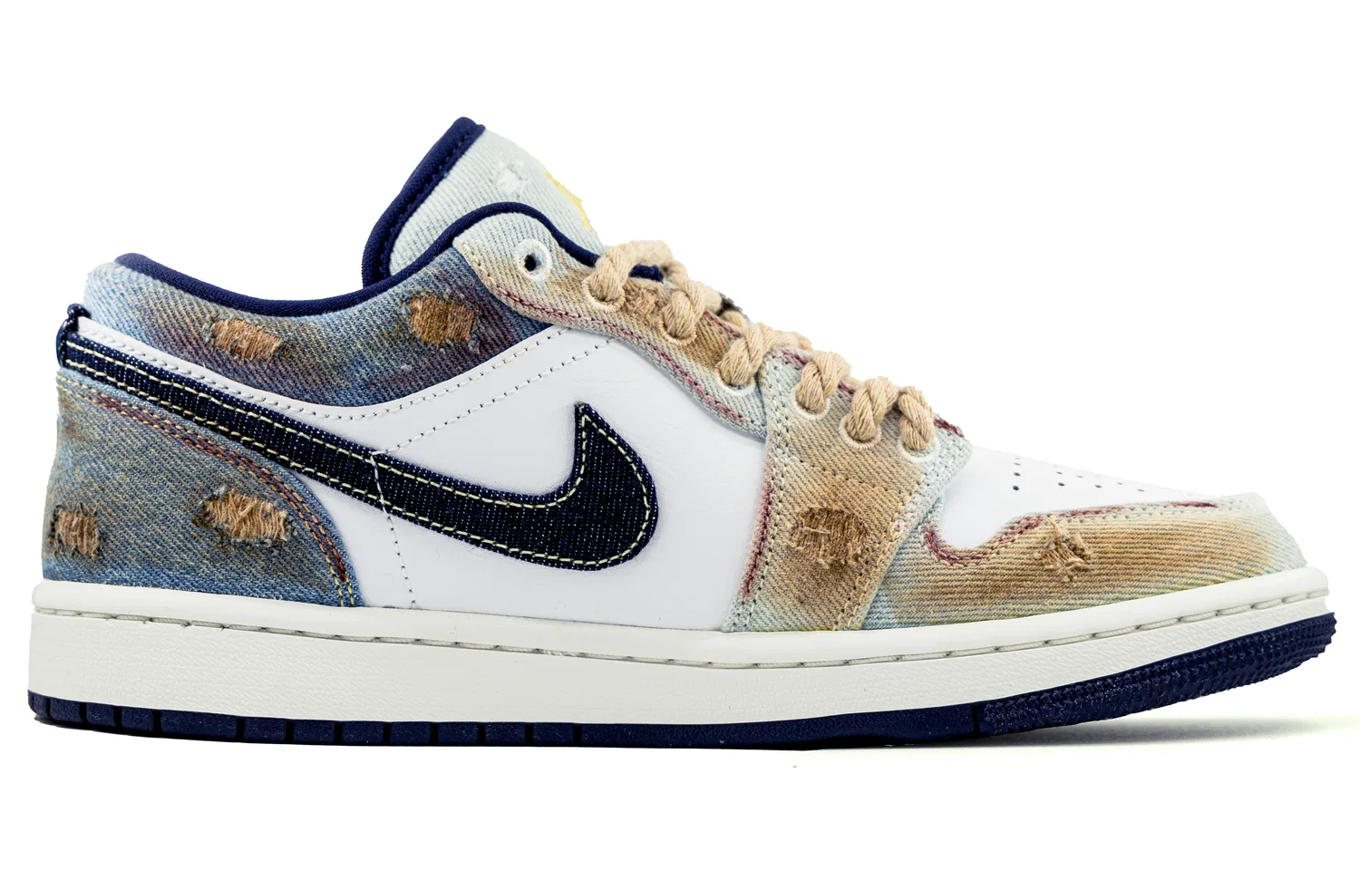 Кроссовки баскетбольные джинсовые Jordan Air 1 Low SE джинсово-белые — фото 4