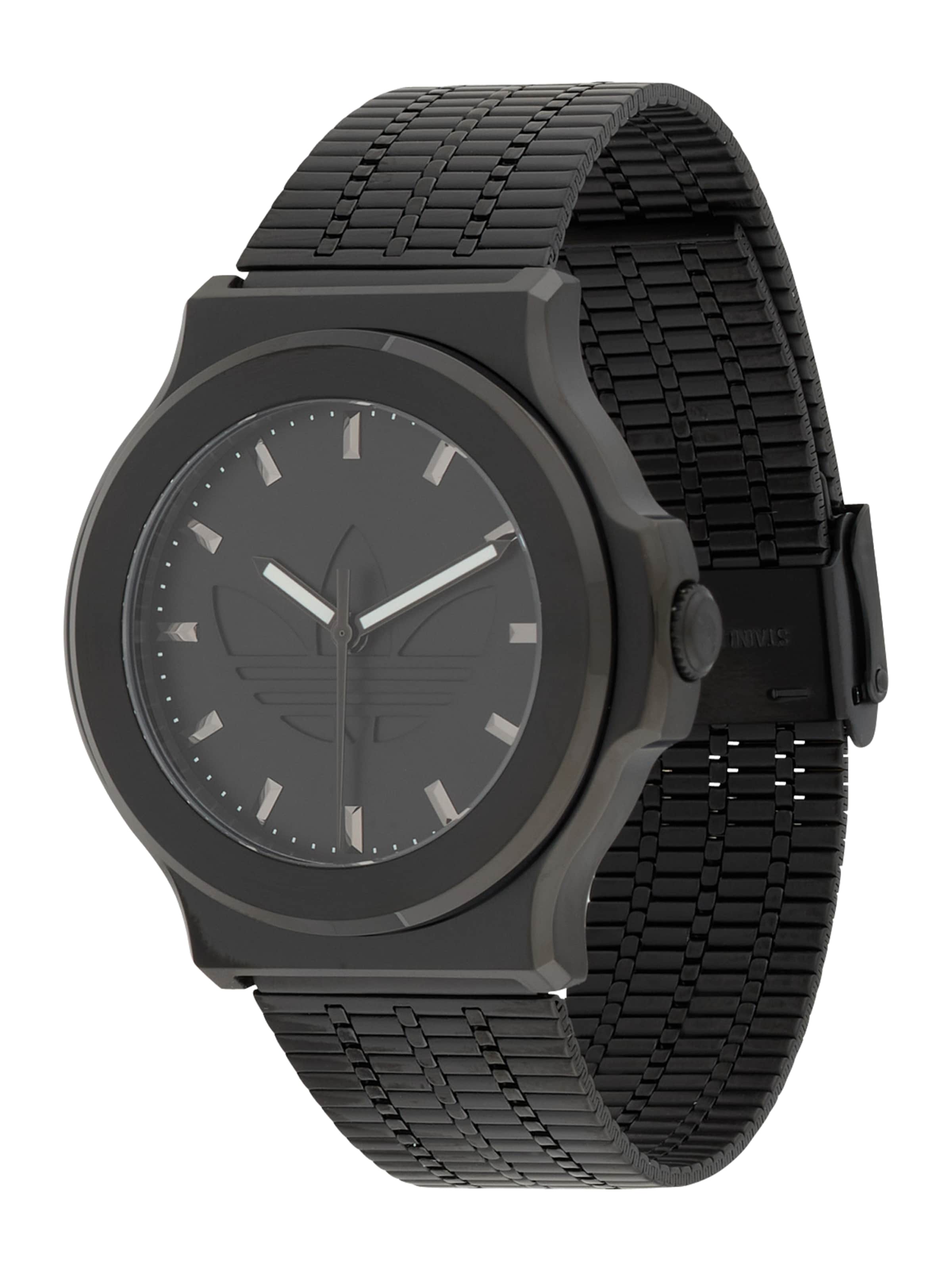 

Adidas Originals Часы Analog 'ExpressionThree' в черном цвете