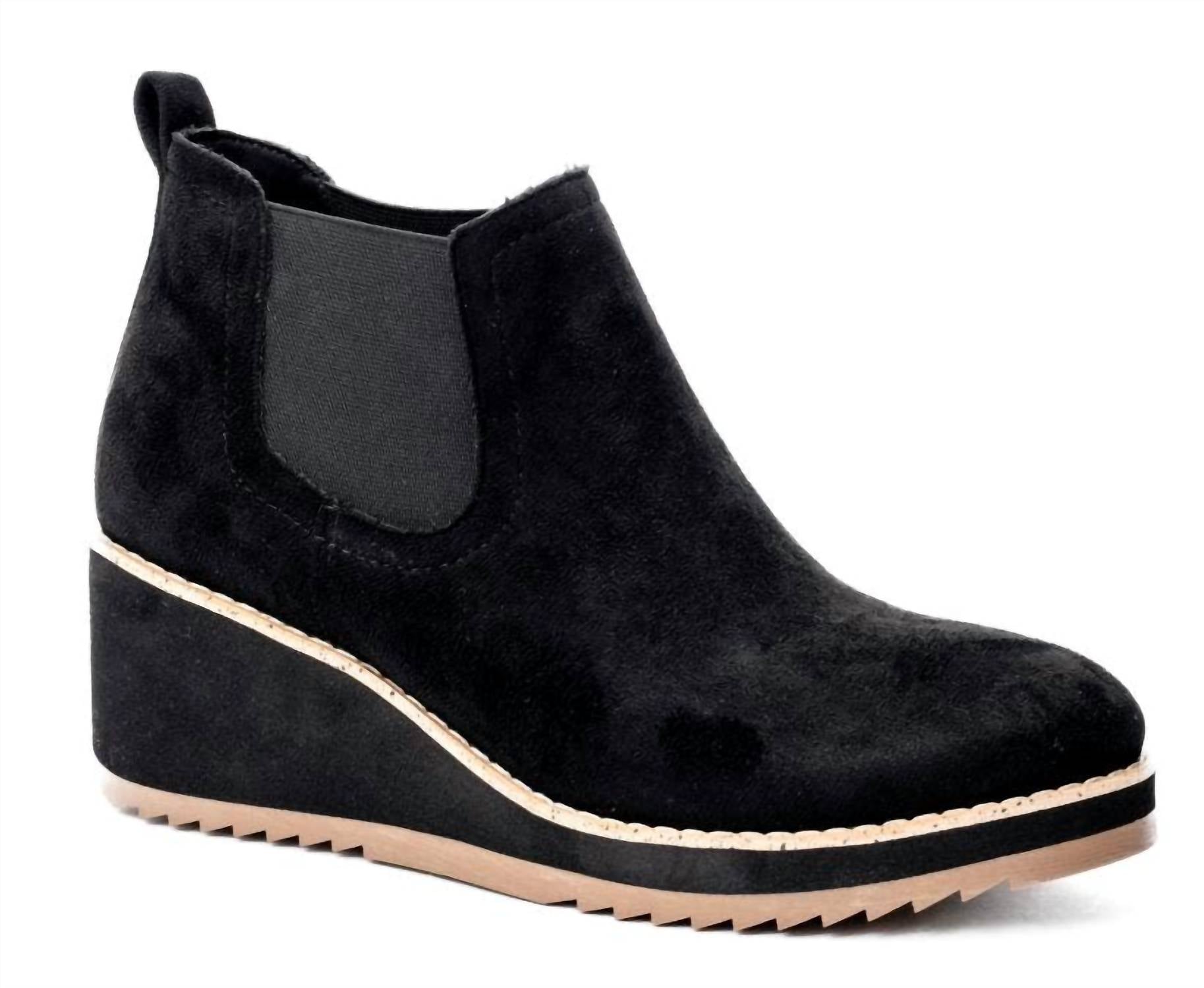 Женские ботинки Love You Latte в черном цвете Corkys Footwear