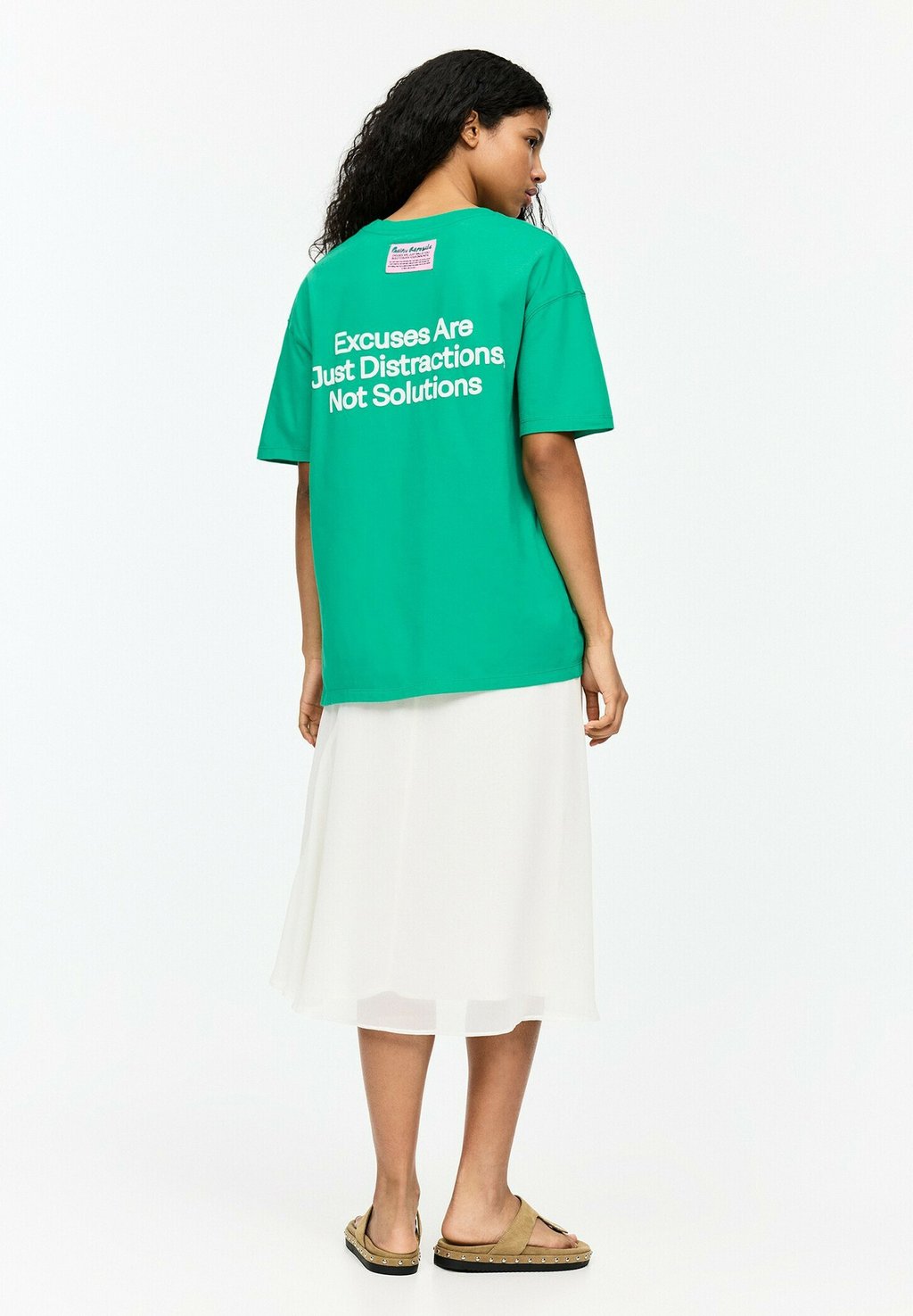 

Футболка с принтом WITH CONTRAST SLOGAN PULL&BEAR, зеленый