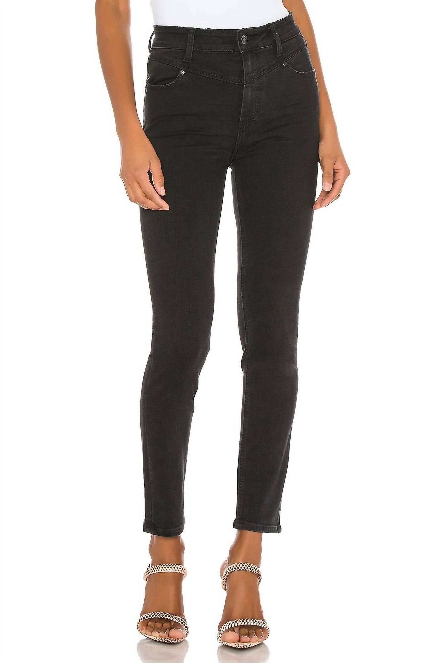 

Узкие джинсы Margot Angled Yoke Ankle в цвете Midnight Star Paige