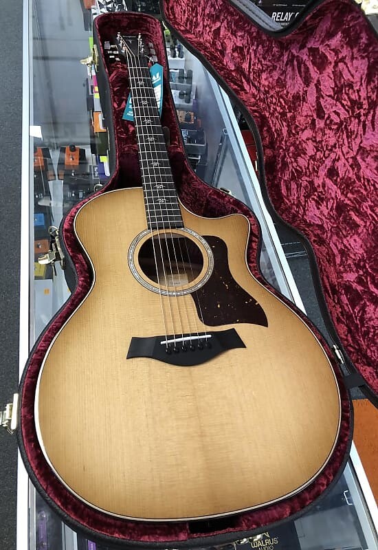 

Акустическая гитара Taylor 514ce Urban Ironbark Back and Sides Torrefied Sitka Spruce Top with Case