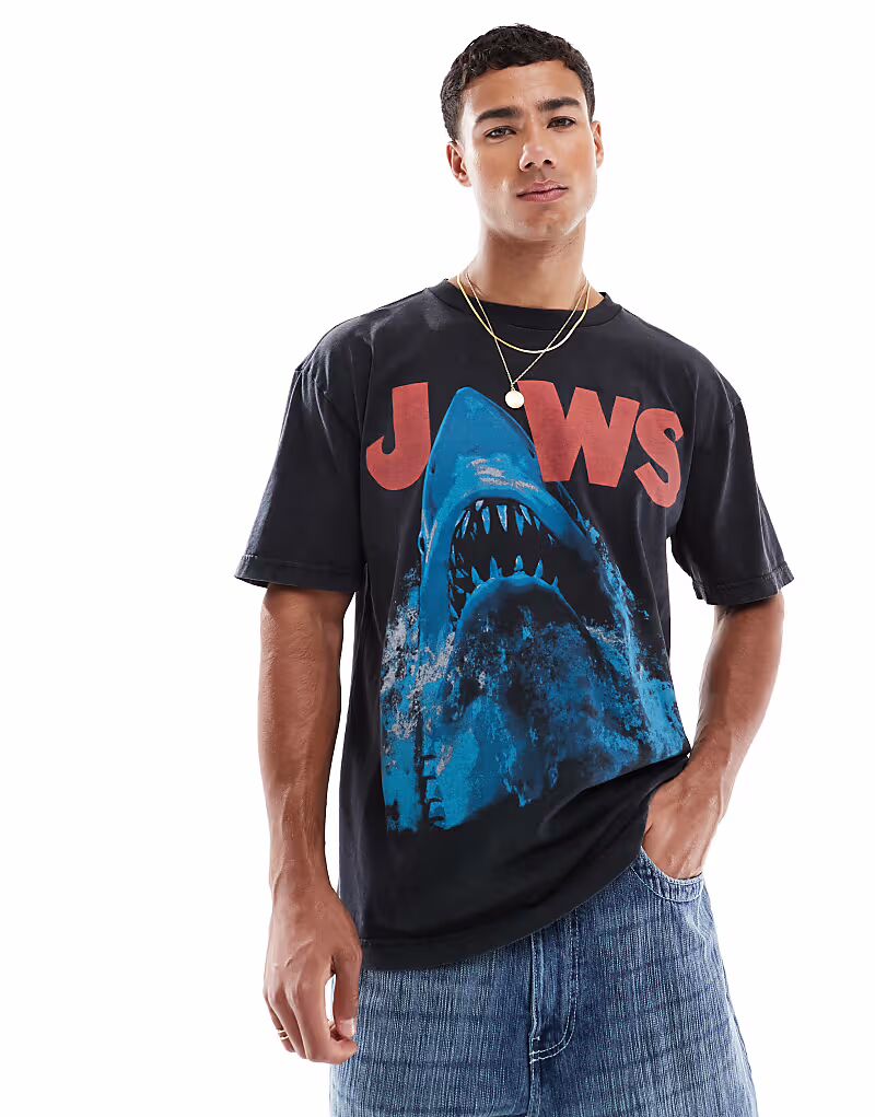 

Футболка Hollister boxy americana с крупным мотивом черного цвета, многоцветная