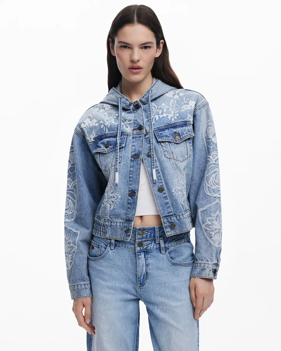 

Женская вышитая джинсовая куртка с капюшоном Desigual, синий