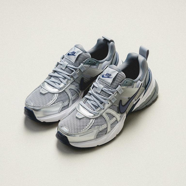 

Кроссовки v2k run Nike, белый