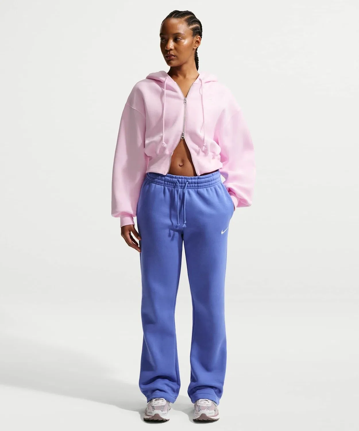 Женская куртка-худи Nike Sportswear Phoenix Fleece, свободный крой, укороченная, на молнии, розовая — фото 2