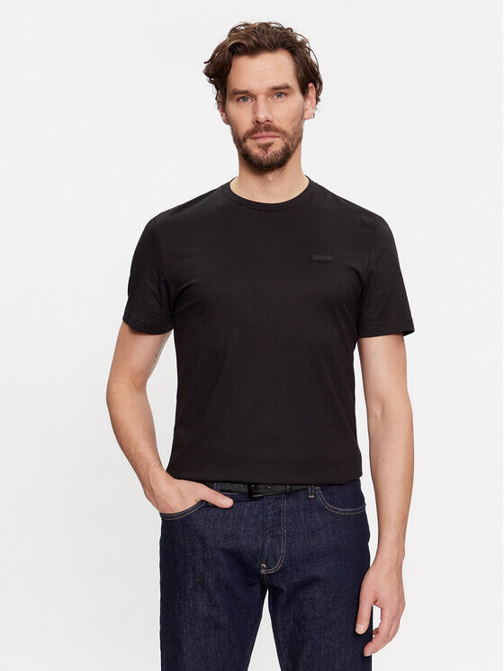 

Футболка стандартного кроя Calvin Klein, черный