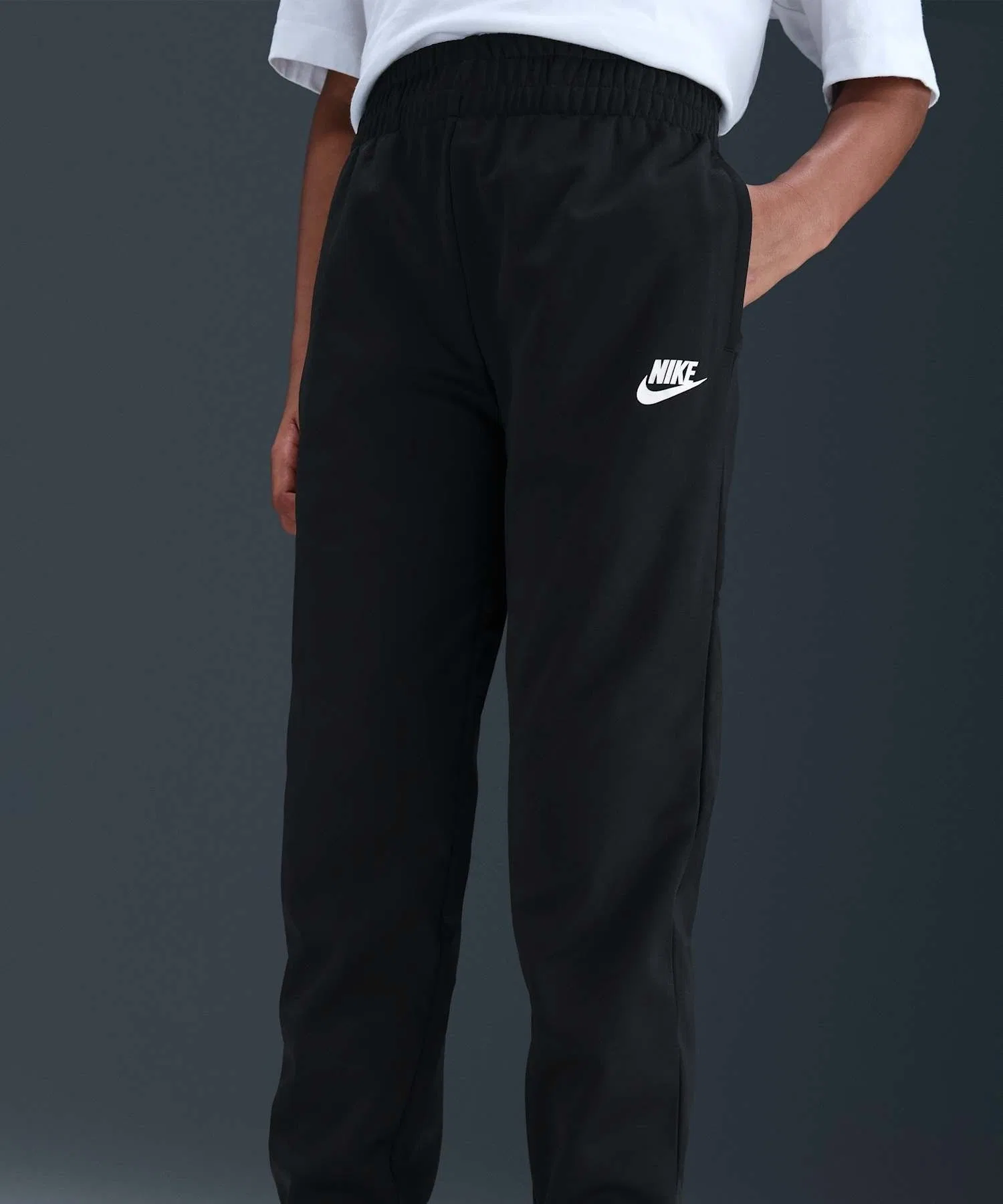 Детский спортивный костюм Nike Sportswear Dri-FIT (верх и низ) / Детский спортивный костюм Nike Sportswear Dri-FIT HQ9315-010, черный — фото 4