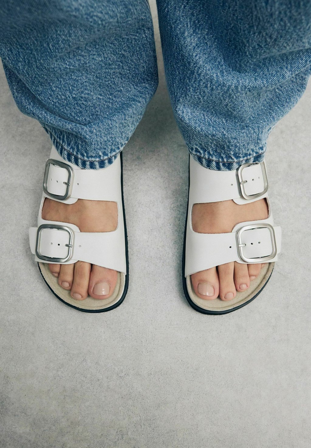 Босоножки на платформе REGULAR FIT Next, белый