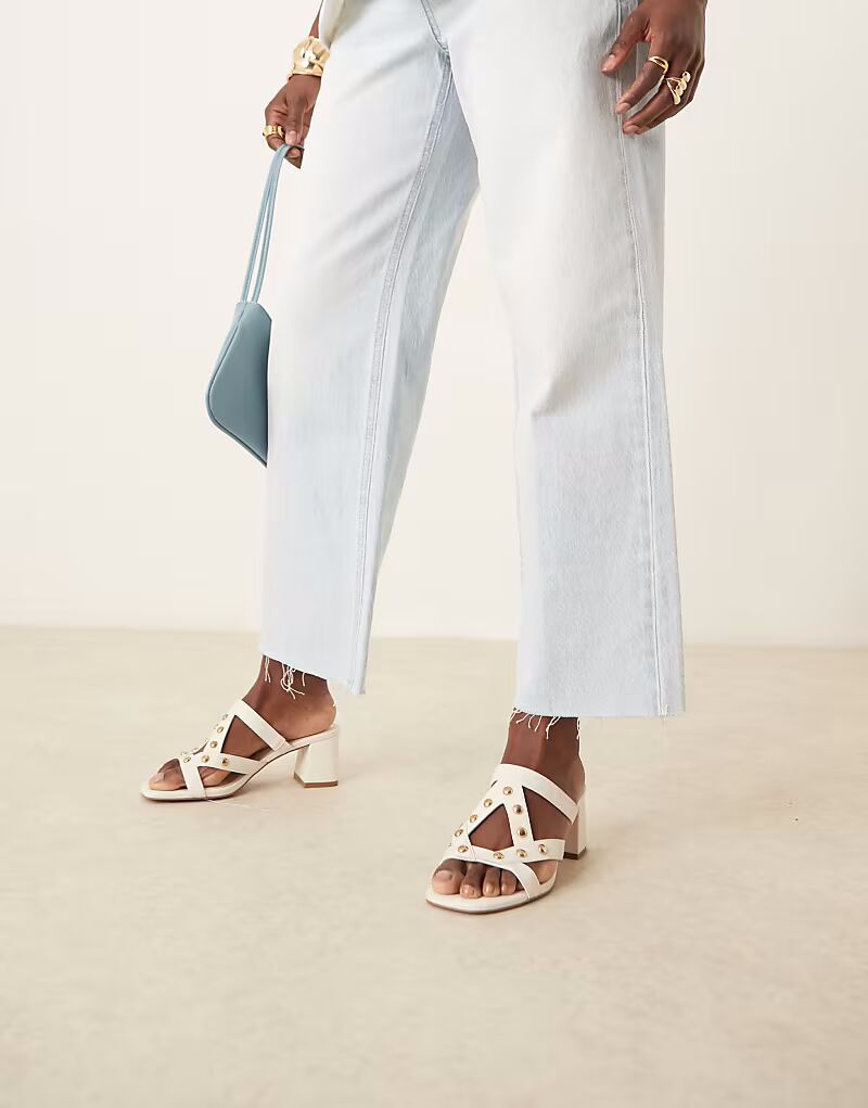 ASOS DESIGN Howdy мюли на среднем каблуке с заклепками в клетку в цвете «кремовый» — фото 3