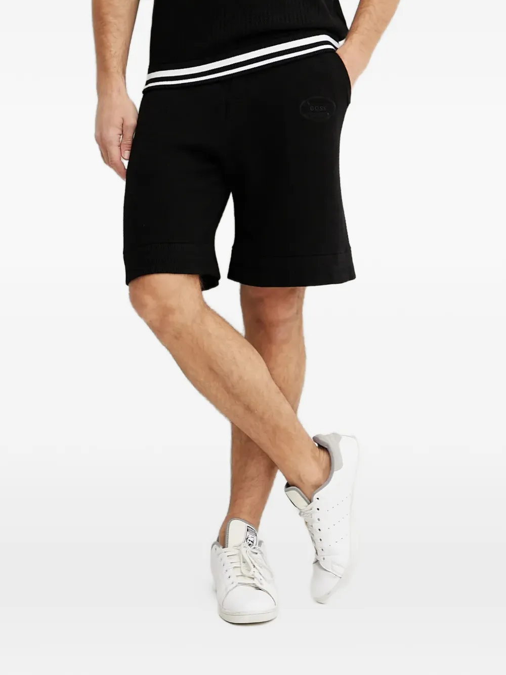 

Шорты с логотипом и кулиской Boss, черный