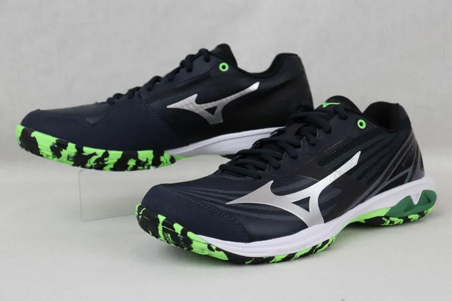 Унисекс кроссовки для бадминтона «Wave Claw 4 Wide» от Mizuno, 03 Black X Green — фото 2