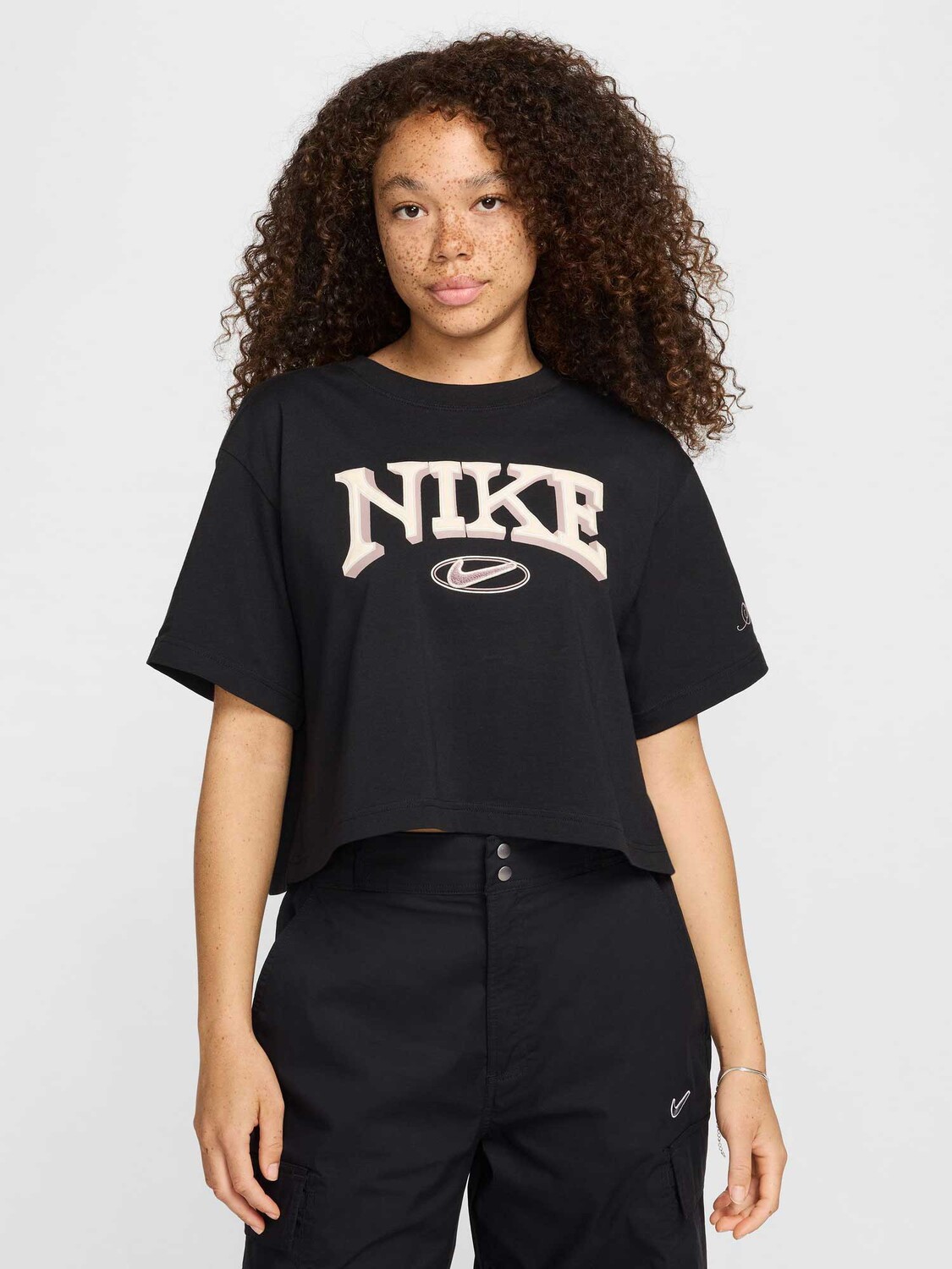 

Футболка Nike W NSW SS OC VARZITY, черный