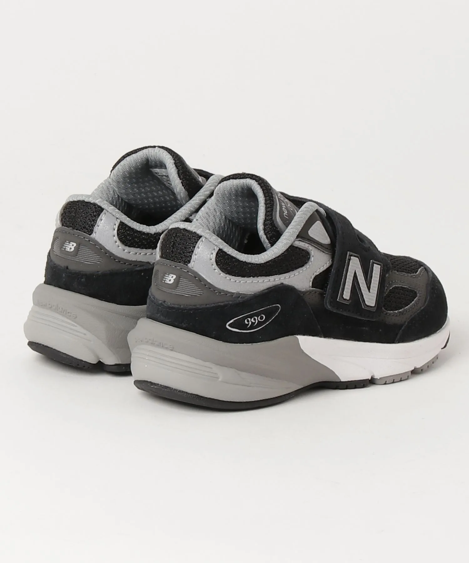Детские кроссовки New Balance 990 v6 — фото 3