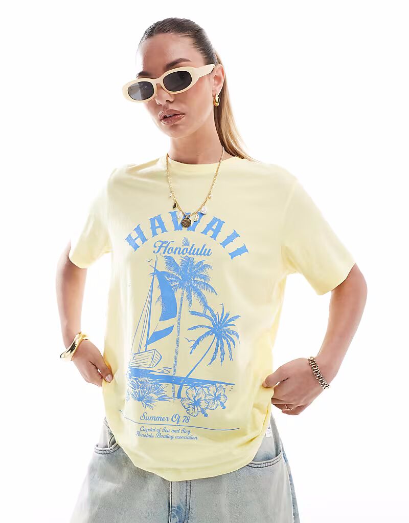 

Футболка ASOS DESIGN прямого кроя с принтом Гавайев желтого цвета