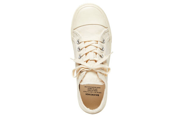 Кроссовки paris low top sneakers 'white destroyed cotton and white rubber' Balenciaga, белый — фото 3