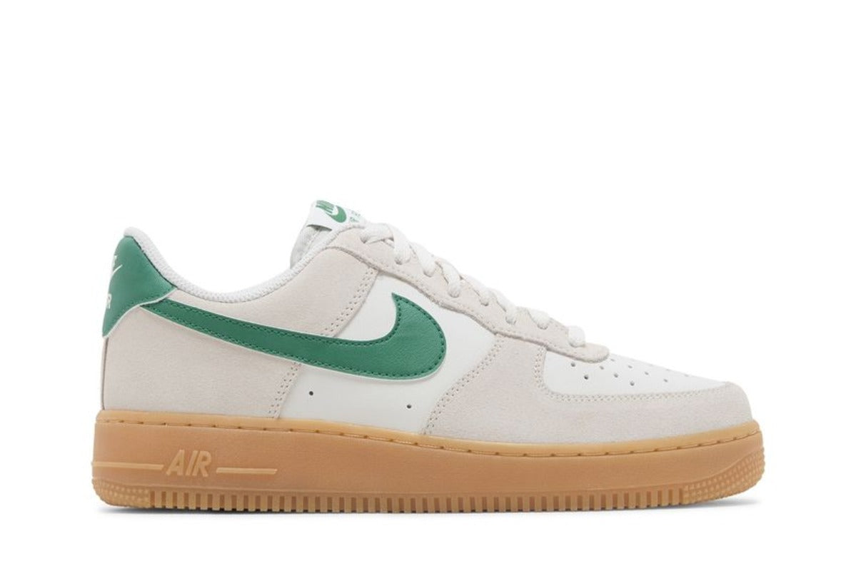 

Кроссовки Nike Air Force 1 Low '07 LV8 Phantom Malachite Gum, кремовый
