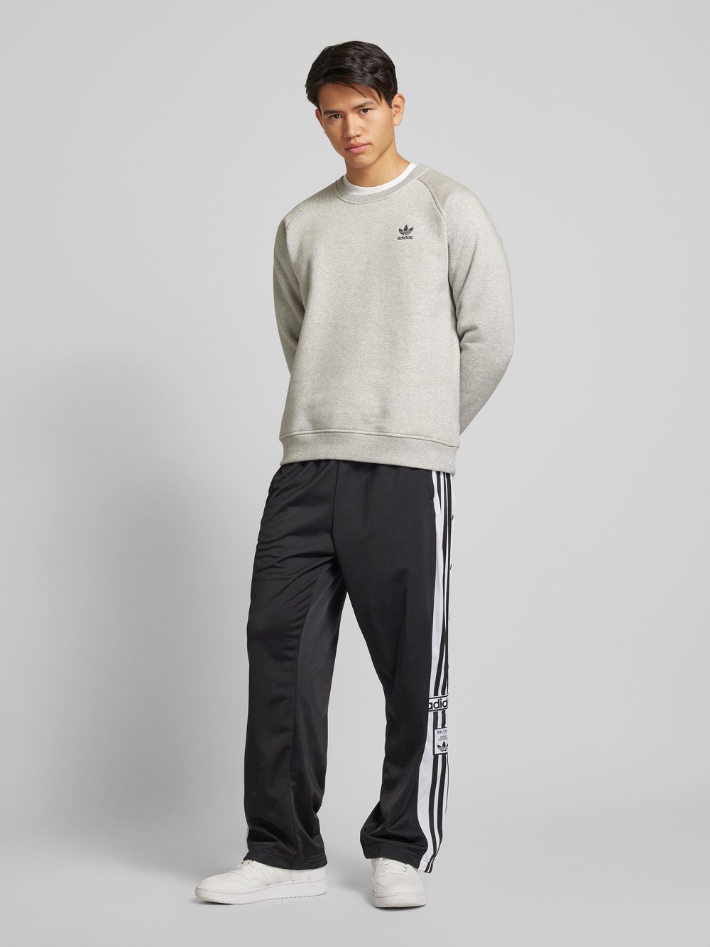 

Толстовка с вышитой этикеткой adidas Originals
