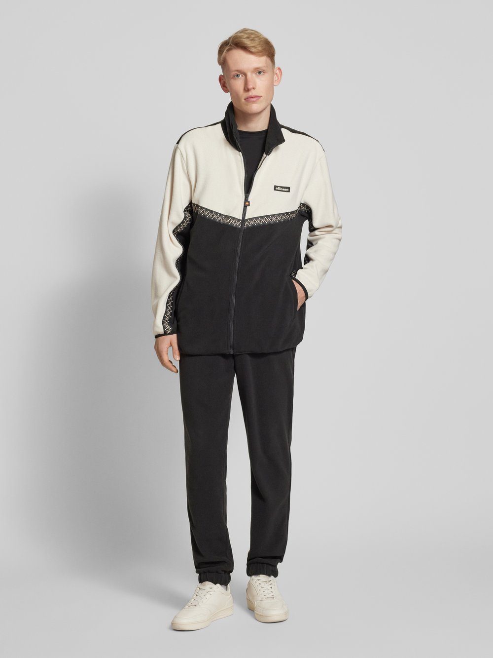 

Спортивные брюки прямого кроя с этикеткой, модель «CACHE» Ellesse, черный