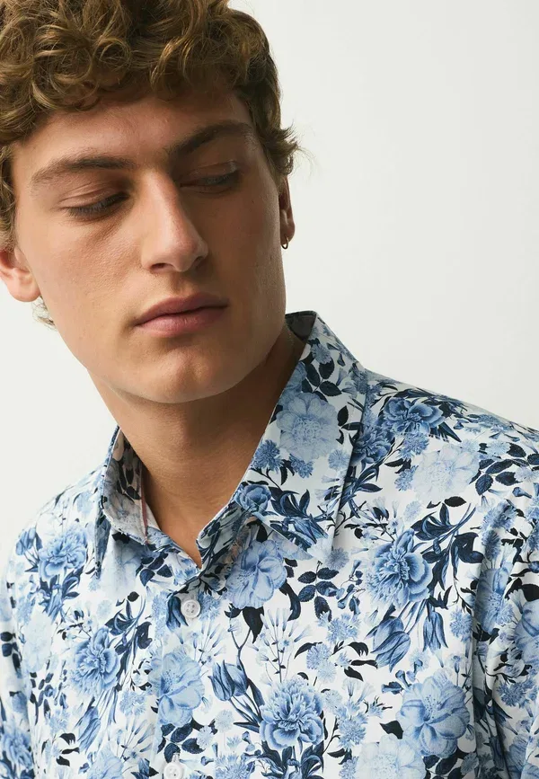 Рубашка Next Regular fit kew garden print short sleeve shirt, бело-голубой цветочный — фото 4