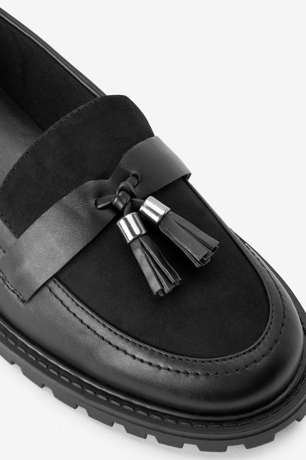 Лоферы Forever Comfort на толстой подошве и декоративной бахромой Next, черный — фото 4