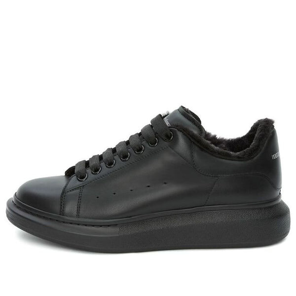 

Кроссовки oversized sneaker 'black wool' Alexander Mcqueen, черный